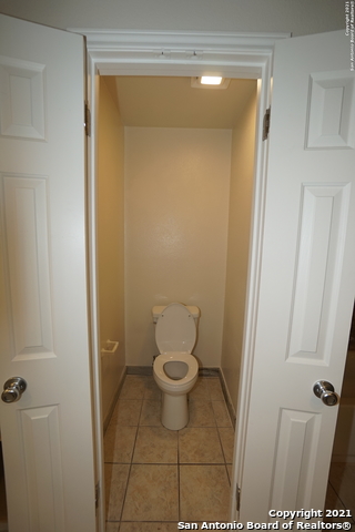 601 Thetford Property Photo 19