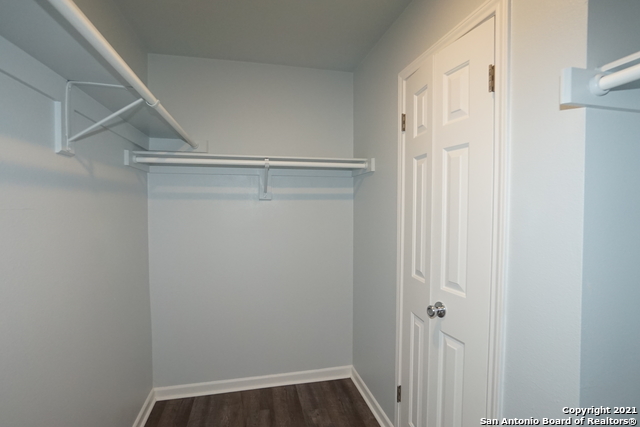 601 Thetford Property Photo 21
