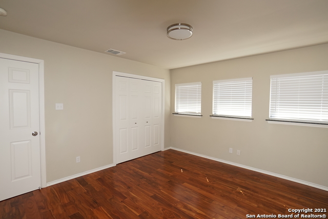 601 Thetford Property Photo 25