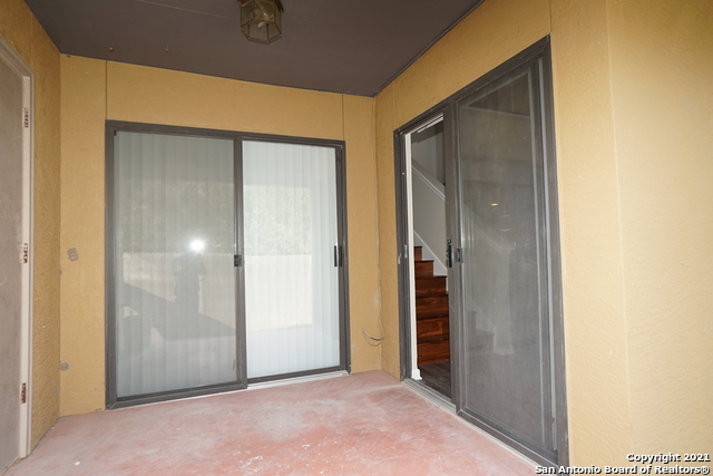 601 Thetford Property Photo 28