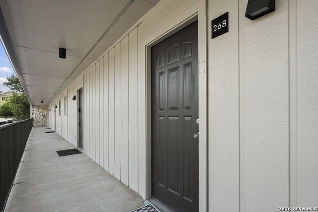 500 E Riverside Dr Property Photo 17