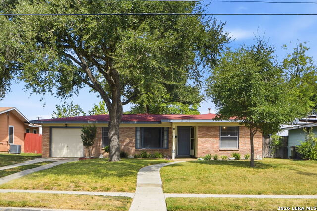223 Fennel Dr Property Photo 1