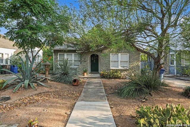 109 Thorain Blvd Property Photo