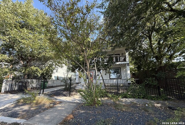 139 E Highland Blvd Property Photo 1