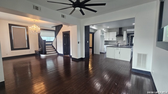139 E Highland Blvd Property Photo 3