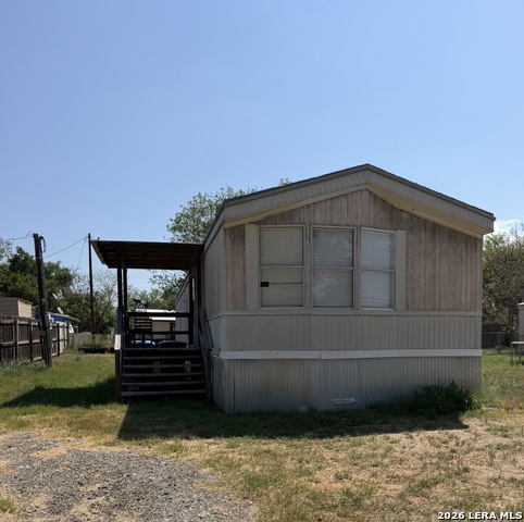 1606 The Lane St Property Photo 1