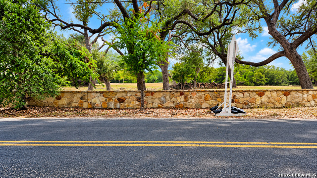 22334 Scenic Loop Rd Property Photo 3