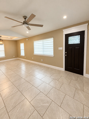725 N Bibb Property Photo 6