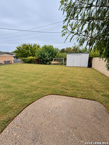 725 N Bibb Property Photo 37