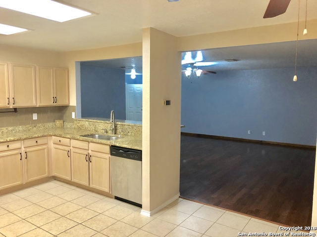 7622 Forest Vale Property Photo 5