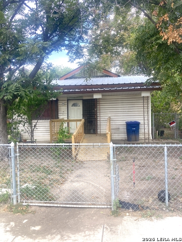651 Barrett Pl Property Photo 1