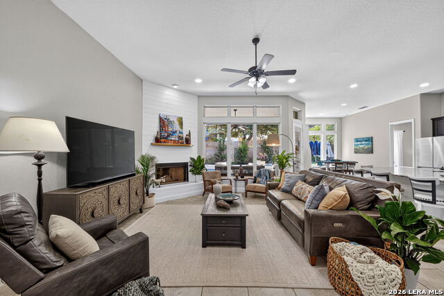 8622 Monterey Fls Property Photo 8