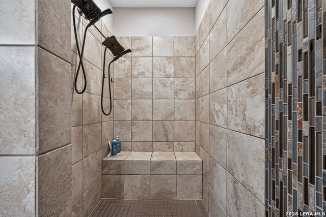 8622 Monterey Fls Property Photo 20