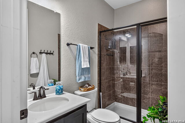 8622 Monterey Fls Property Photo 26