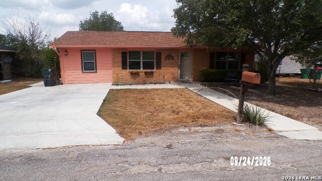 114 W Mesquite St Property Photo 1