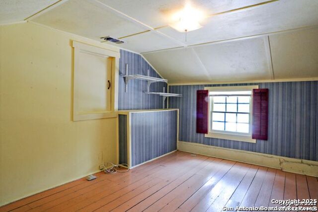 415 Alamo Heights Blvd Property Photo 11