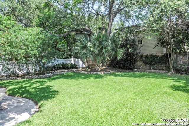 415 Alamo Heights Blvd Property Photo 16