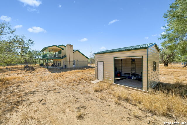 1066 Raices Road Property Photo 4
