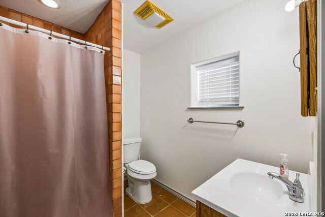 1066 Raices Road Property Photo 8