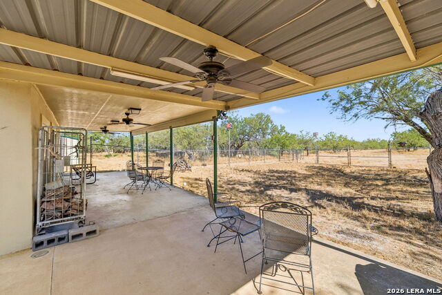 1066 Raices Road Property Photo 14