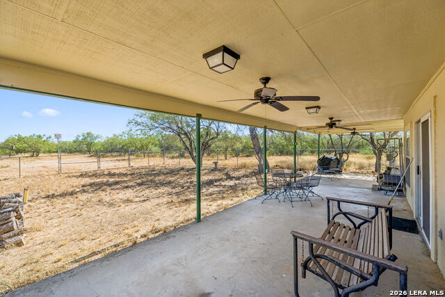 1066 Raices Road Property Photo 15
