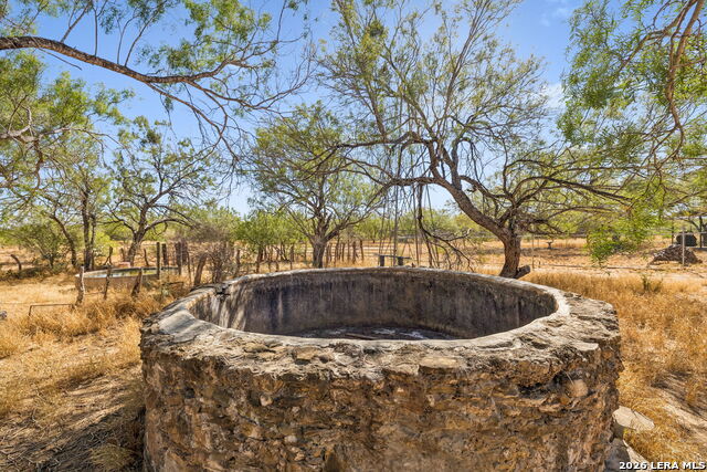 1066 Raices Road Property Photo 16