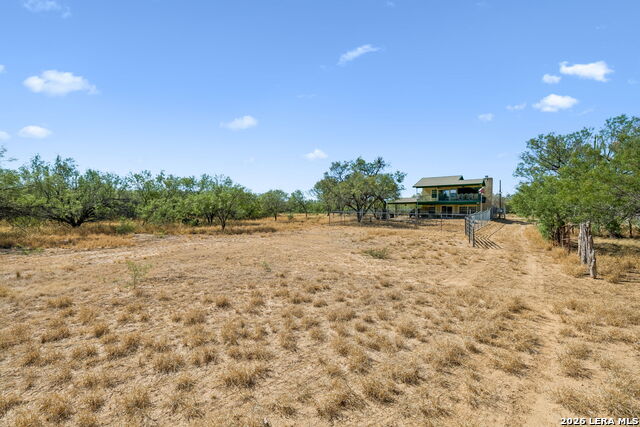 1066 Raices Road Property Photo 18