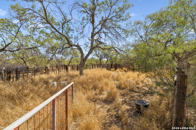 1066 Raices Road Property Photo 21