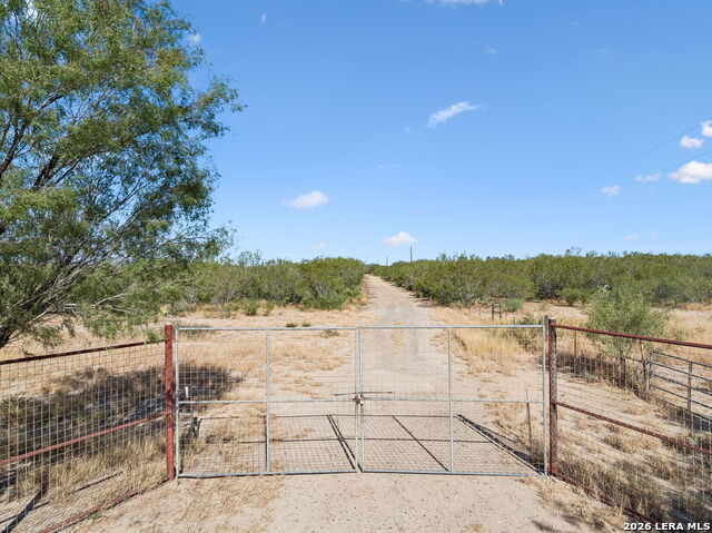 1066 Raices Road Property Photo 40