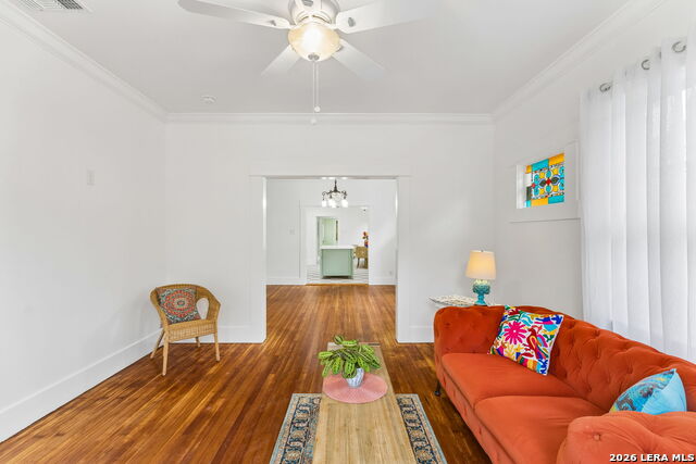 318 Devine Property Photo 12