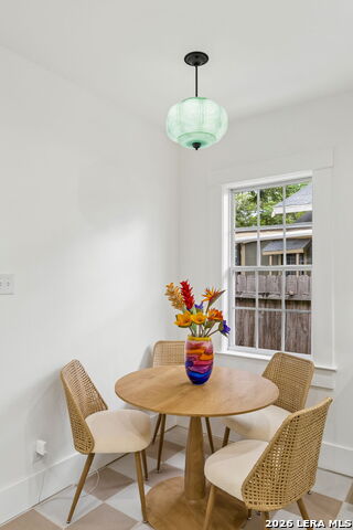 318 Devine Property Photo 33