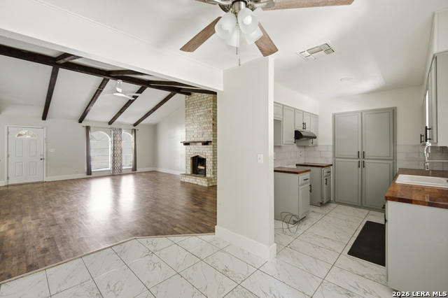 8810 Pertshire Property Photo 5
