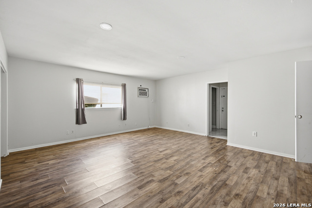 8810 Pertshire Property Photo 9