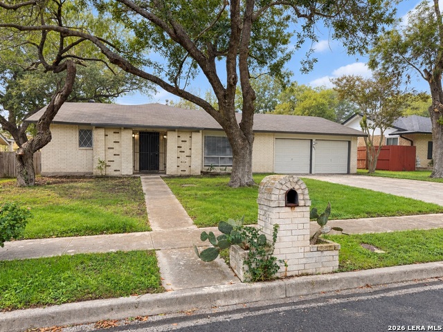 10811 Edgefield Dr Property Photo 2