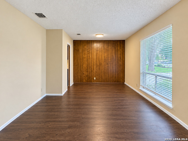 10811 Edgefield Dr Property Photo 3