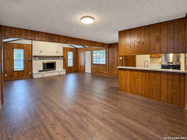 10811 Edgefield Dr Property Photo 4