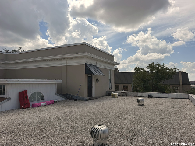 518 W French Place Property Photo 14