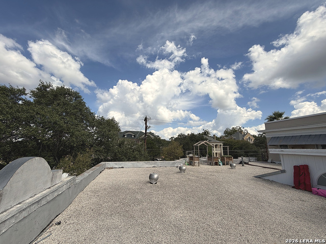 518 W French Place Property Photo 15