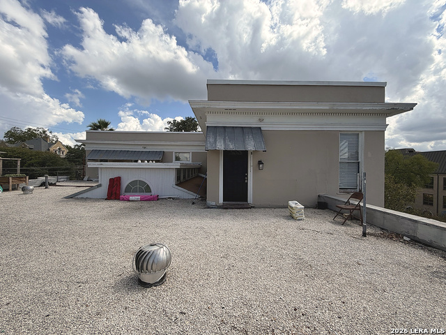 518 W French Place Property Photo 16