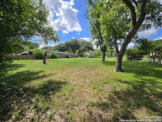 102 Leisure Dr Property Photo 1