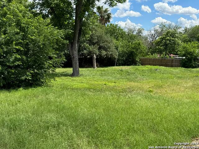 102 Leisure Dr Property Photo 5