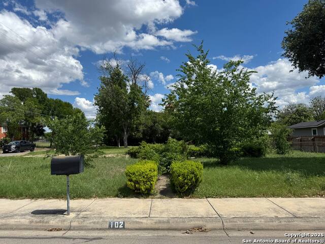 102 Leisure Dr Property Photo 10