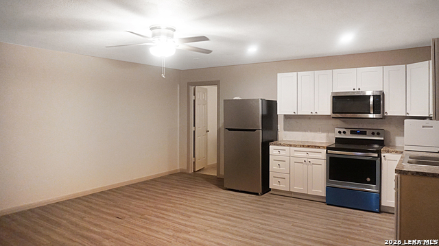 1506 Waverly Ave Studio Property Photo 3