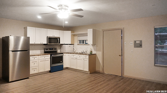 1506 Waverly Ave Studio Property Photo 4