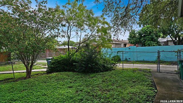 1506 Waverly Ave Studio Property Photo 11
