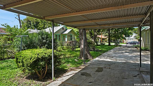 1506 Waverly Ave Studio Property Photo 14