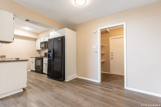 5814 Pineway St Property Photo 8