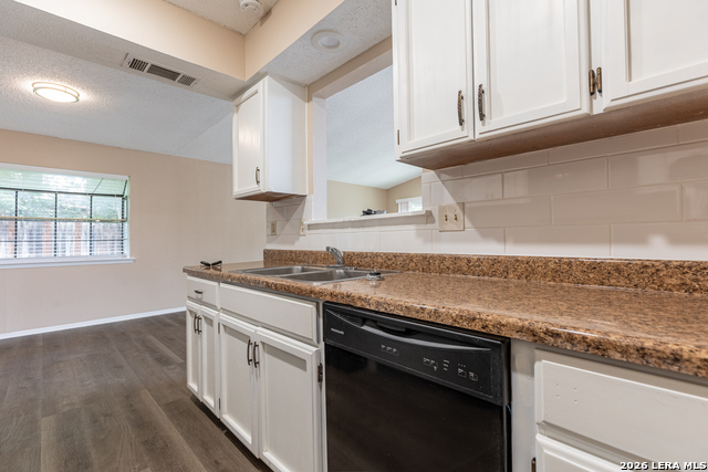 5814 Pineway St Property Photo 13