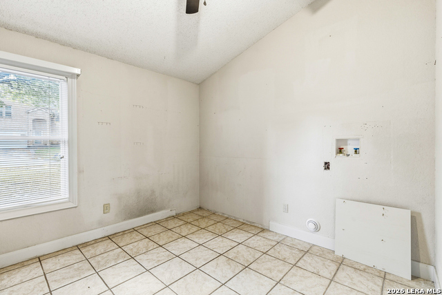 3325 Sherwin Dr Property Photo 16