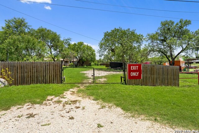 13514 S Us Highway 181 Property Photo 17